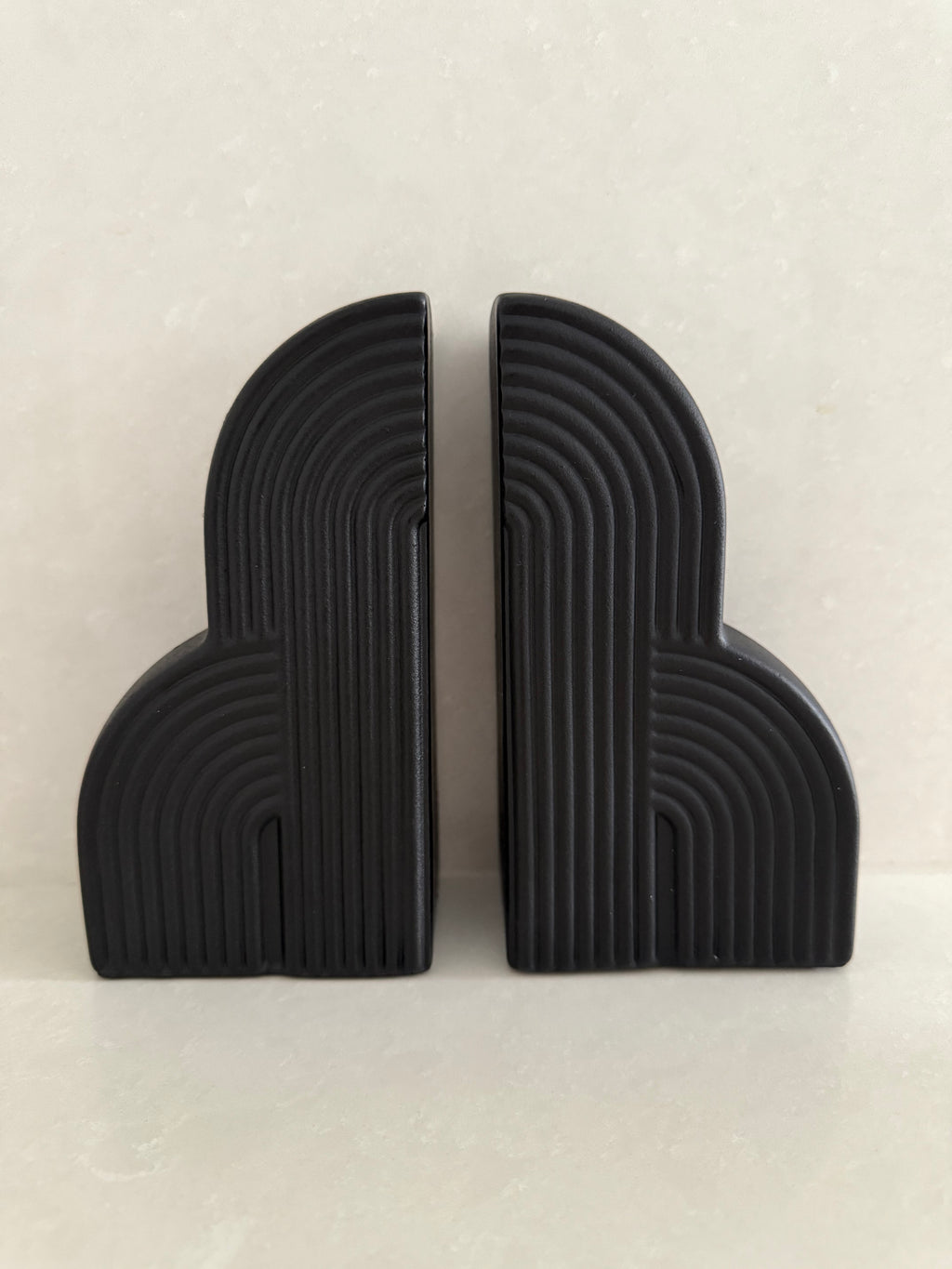 Black Ribbed Book Ends